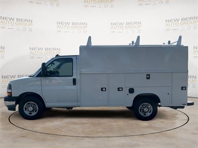 2025 Chevrolet Express Cutaway 3500 1WT