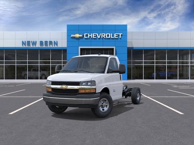 2025 Chevrolet Express Cutaway 3500 1WT