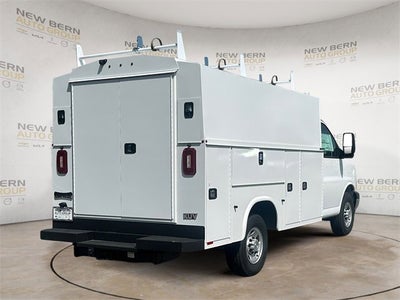 2025 Chevrolet Express Cutaway 3500 1WT