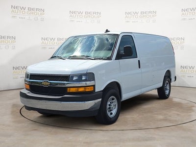 2025 Chevrolet Express Cargo WT