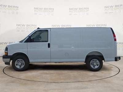 2025 Chevrolet Express Cargo WT