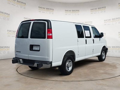 2025 Chevrolet Express Cargo WT