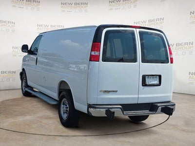 2025 Chevrolet Express Cargo WT