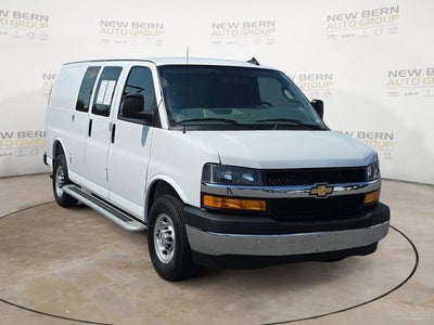 2025 Chevrolet Express Cargo WT