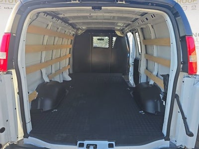 2025 Chevrolet Express Cargo WT