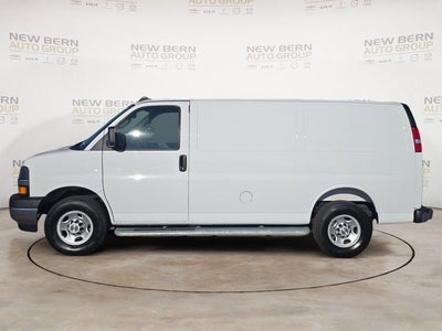 2025 Chevrolet Express Cargo WT