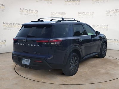 2022 Nissan Pathfinder SV