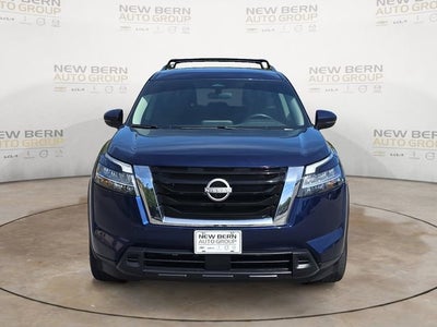 2022 Nissan Pathfinder SV