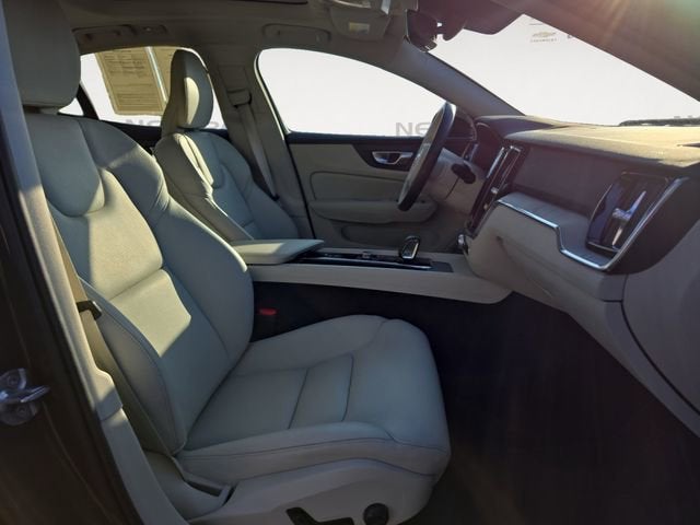 2025 Volvo S60 Plus