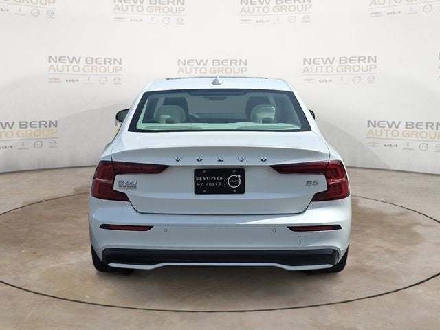 2024 Volvo S60 Core Dark Theme