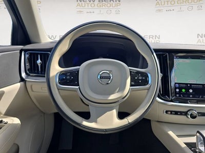 2024 Volvo S60 Plus Dark Theme