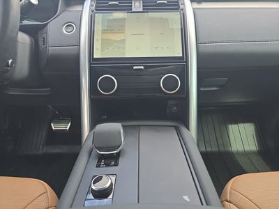 2024 Land Rover Discovery Dynamic SE