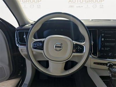2020 Volvo V60 Momentum