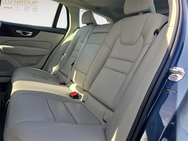 2020 Volvo V60 Momentum