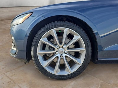 2020 Volvo V60 Momentum