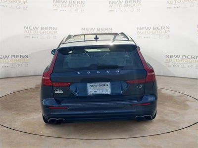2020 Volvo V60 Momentum