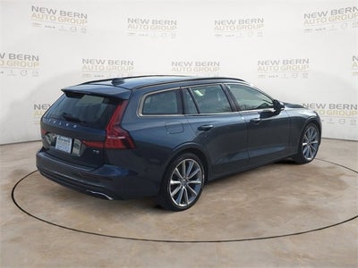 2020 Volvo V60 Momentum