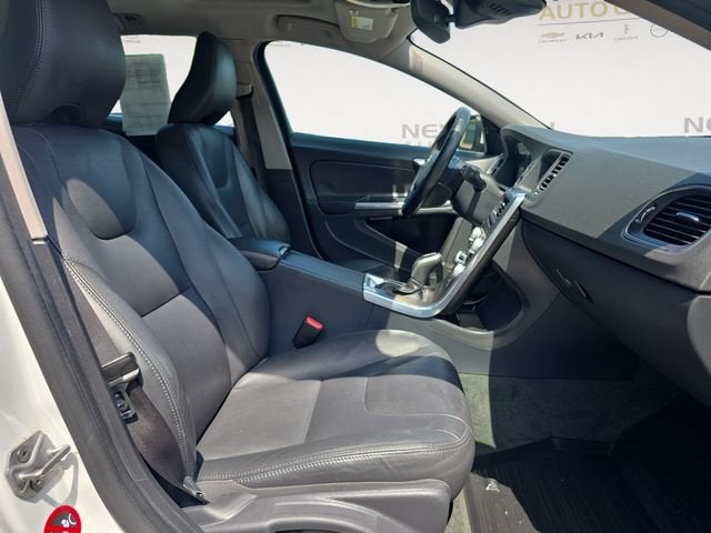 2016 Volvo V60 T5 Premier