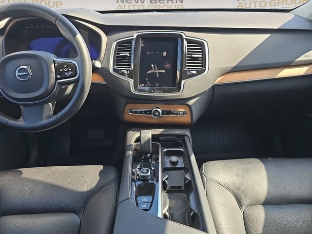 2023 Volvo XC90 Plus