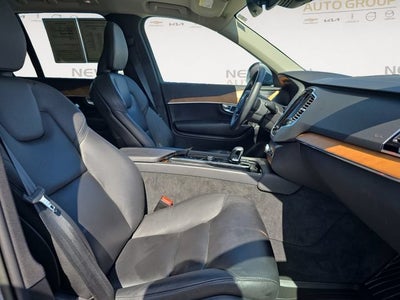 2023 Volvo XC90 Plus