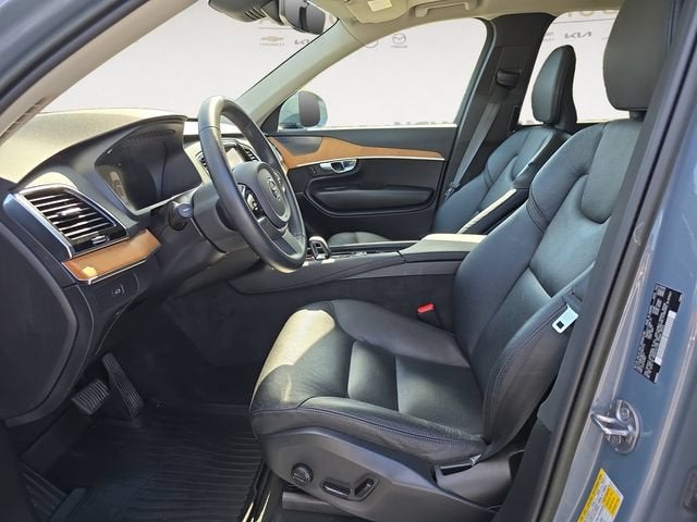 2023 Volvo XC90 Plus