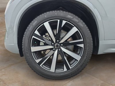 2025 Volvo XC90 Core