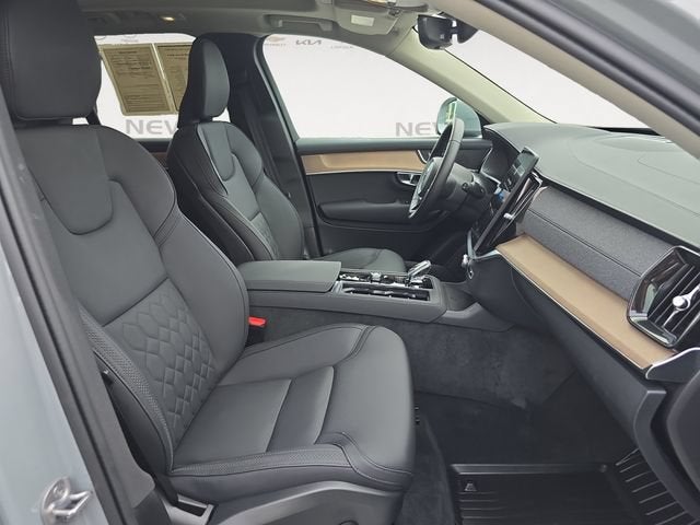 2025 Volvo XC90 Core