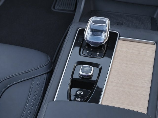 2026 Volvo XC90 Plus