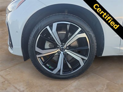 2022 Volvo XC60 R-Design