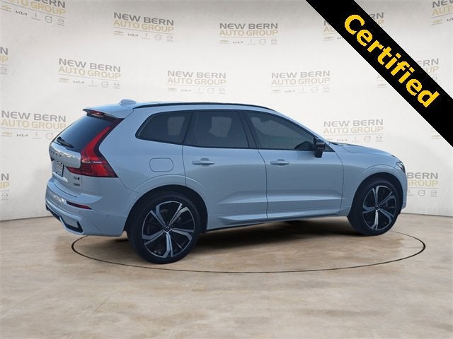 2022 Volvo XC60 R-Design
