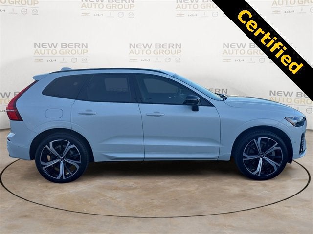 2022 Volvo XC60 R-Design