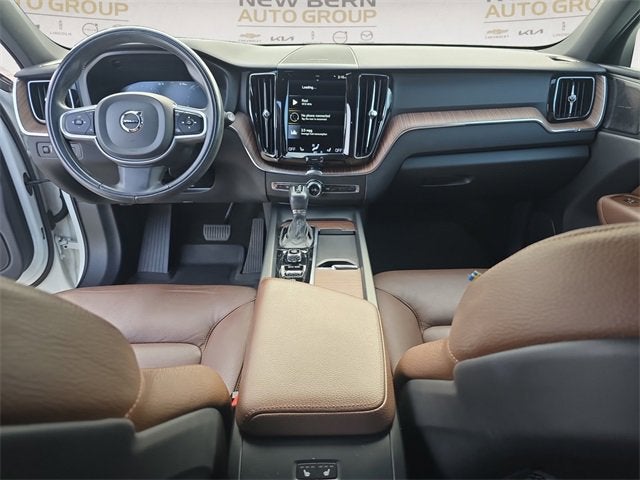 2021 Volvo XC60 Momentum