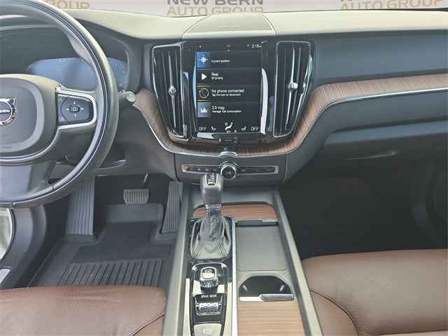 2021 Volvo XC60 Momentum