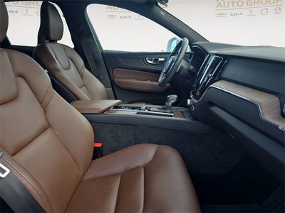 2021 Volvo XC60 Momentum