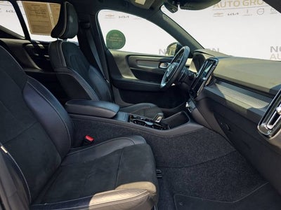 2020 Volvo XC40 R-Design