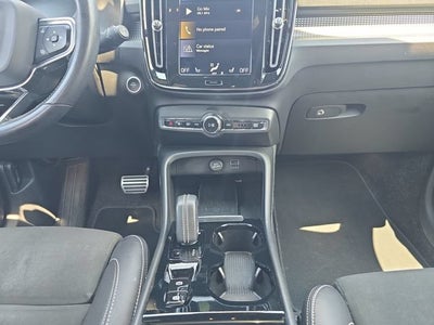 2020 Volvo XC40 R-Design