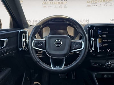 2020 Volvo XC40 R-Design