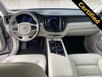 2023 Volvo XC60 Plus Bright Theme