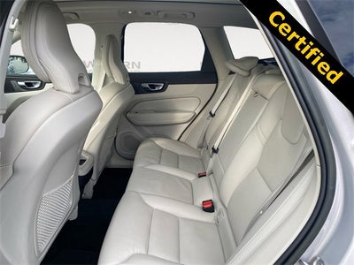 2023 Volvo XC60 Plus Bright Theme