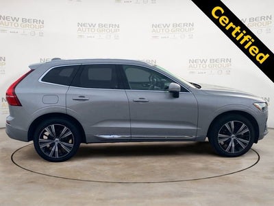 2023 Volvo XC60 Plus Bright Theme