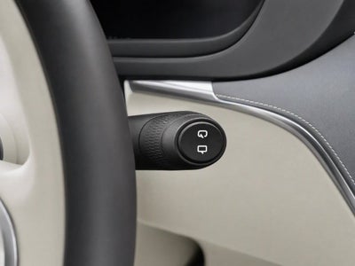 2024 Volvo XC60 Plus Dark Theme