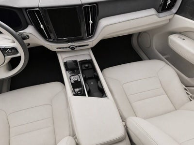 2024 Volvo XC60 Plus Dark Theme