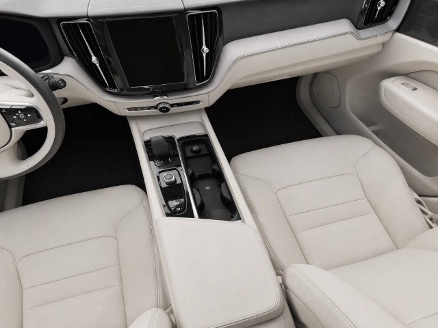 2024 Volvo XC60 Plus Dark Theme