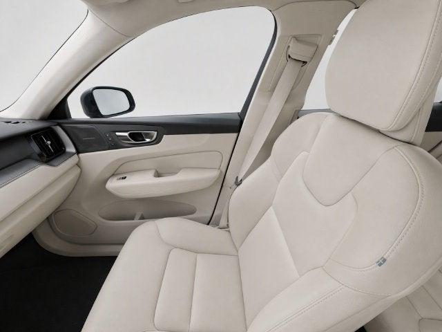 2024 Volvo XC60 Plus Dark Theme