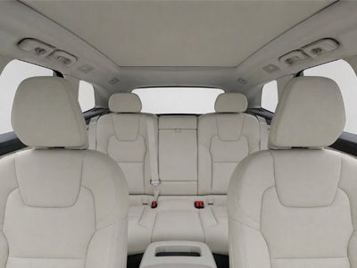 2024 Volvo XC60 Plus Dark Theme