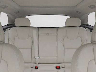 2024 Volvo XC60 Plus Dark Theme