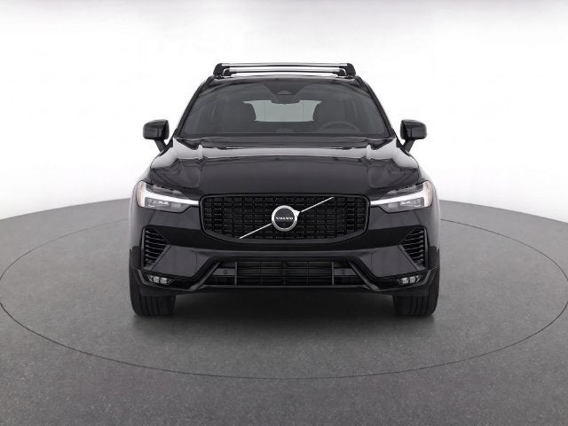 2024 Volvo XC60 Plus Dark Theme