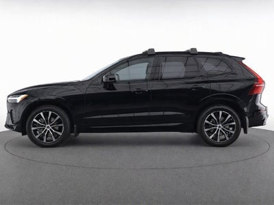 2024 Volvo XC60 Plus Dark Theme