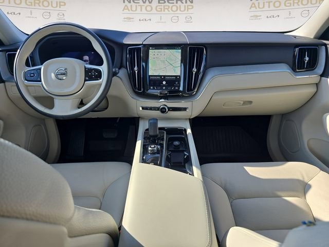 2024 Volvo XC60 Plus Dark Theme