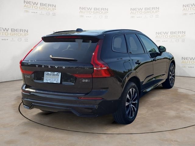 2024 Volvo XC60 Plus Dark Theme